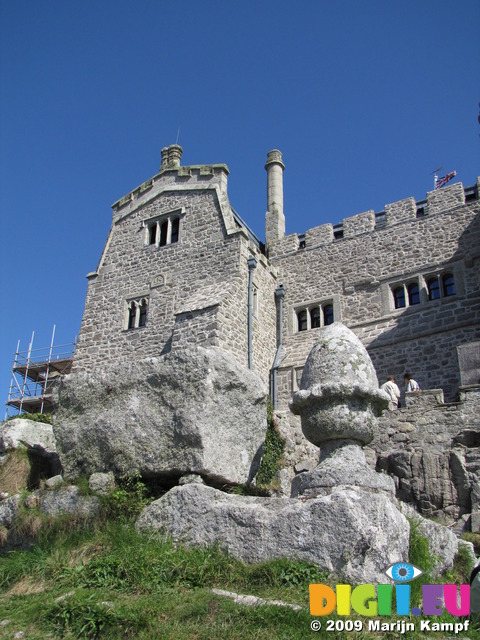 SX09150 Castle on St Michael's Mount